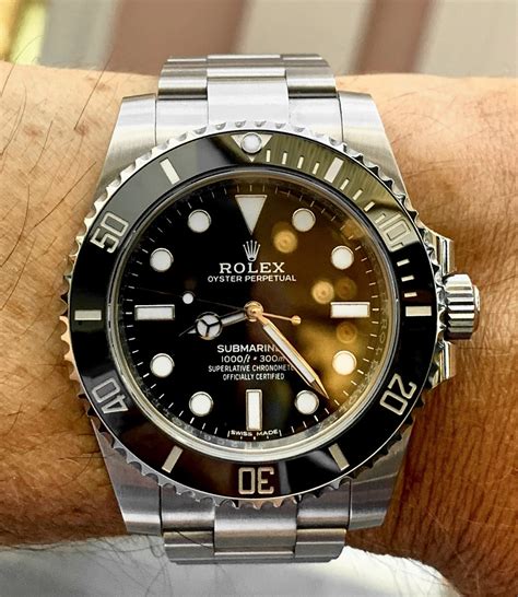 rolex sub no date on wrist